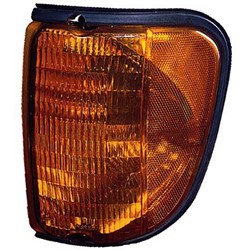 PASSENGER SIDE FRONT PARKING/SIDE MARKER LIGHT LENS AND HOUSING