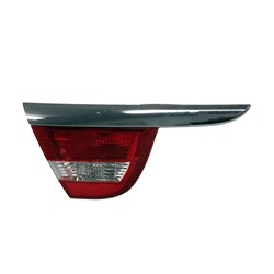 OE DRIVER SIDE INNER TAIL LIGHT ASSEMBLY